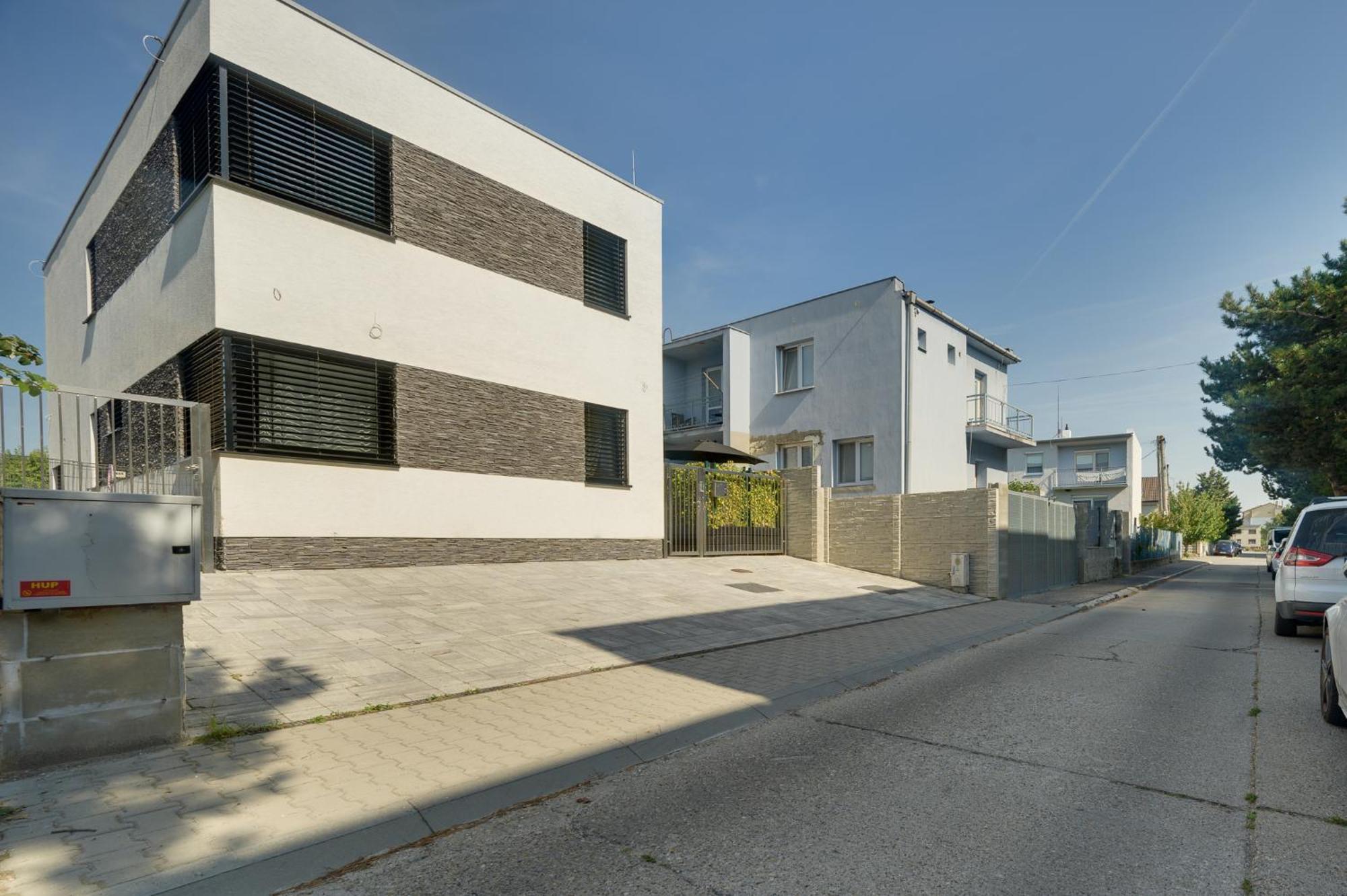 Milan&Eva Apartman Svätý Jur Kültér fotó