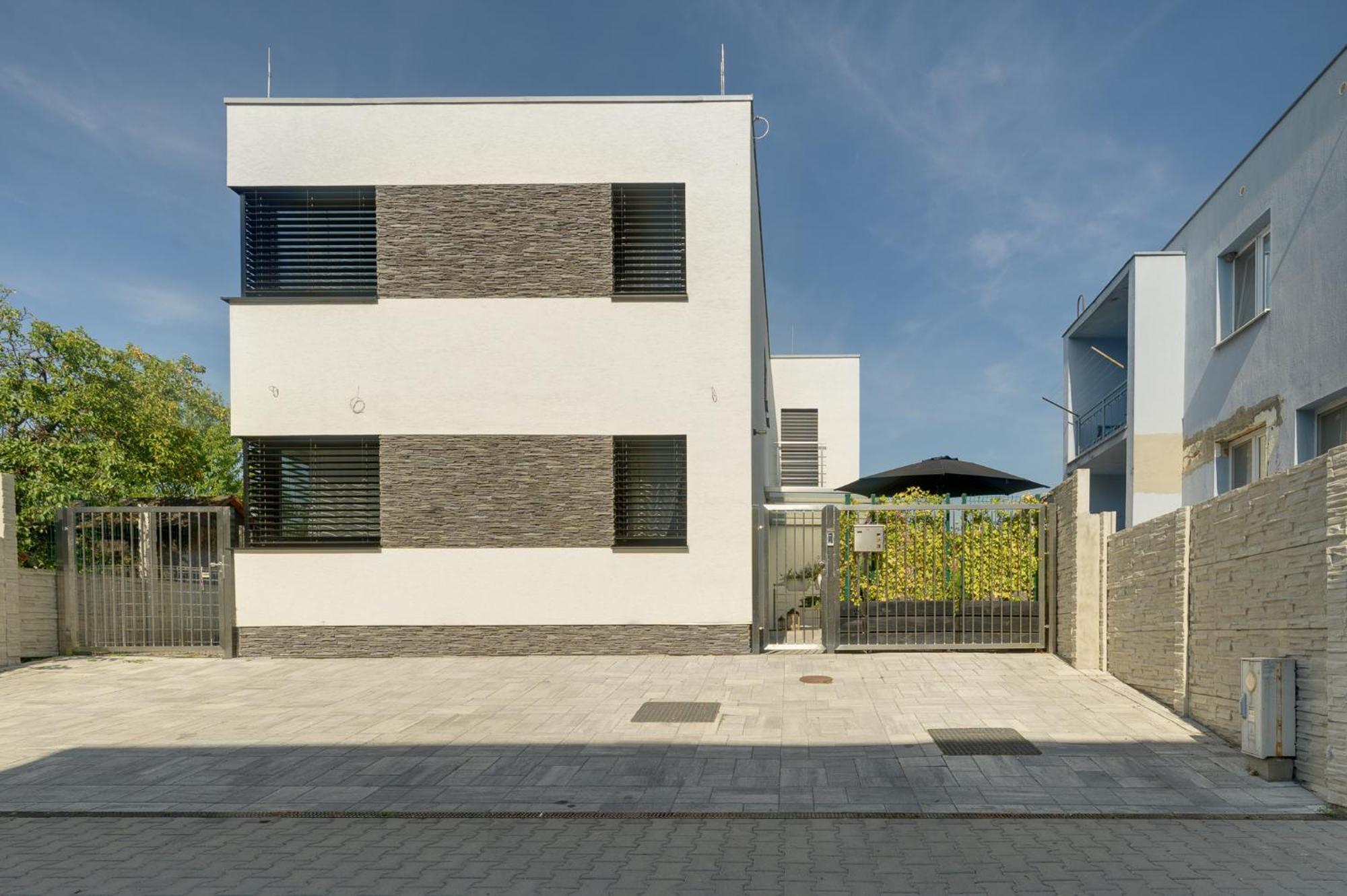 Milan&Eva Apartman Svätý Jur Kültér fotó